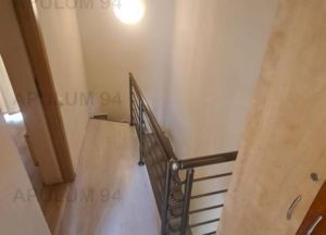 Vilă de tip duplex de vânzare în Azuga - Zona Centrala - imagine 12