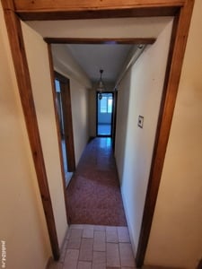 De vanzare apartament cu 3 camere  etaj 3 in Parscov ,zona centrală!