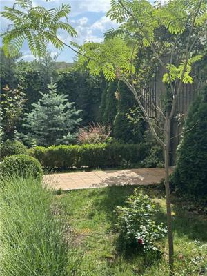 Triplex pe colt cu 2 fronturi stradale – Eleganta si confort in Dumbravita - imagine 14