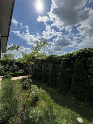 Triplex pe colt cu 2 fronturi stradale – Eleganta si confort in Dumbravita - imagine 11