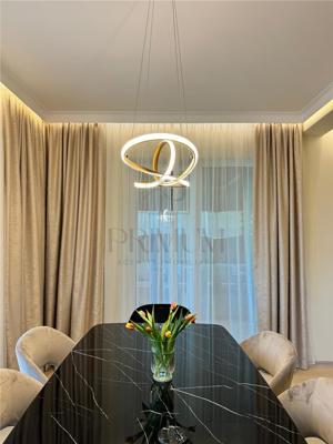 Triplex pe colt cu 2 fronturi stradale – Eleganta si confort in Dumbravita - imagine 2