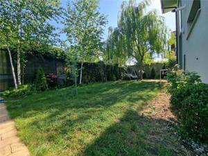 Triplex pe colt cu 2 fronturi stradale – Eleganta si confort in Dumbravita - imagine 12