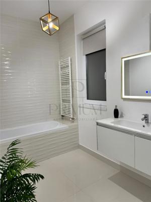 Triplex pe colt cu 2 fronturi stradale – Eleganta si confort in Dumbravita - imagine 10