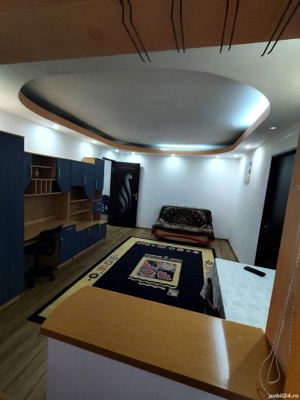 Proprietar.Inchiriez apartament 3 camere cu centrală