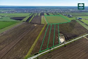 Teren intravilan cu acces la Drum Județean DJ 709 - 275200 mp - imagine 3