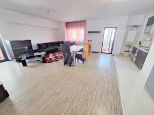 Apartament 3 camere, etaj 1, zona Stefan cel Mare