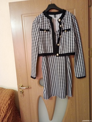 Vand rochie bretere cu sacou!