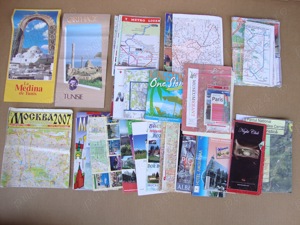 Lot de harti turistice, brosuri turistice