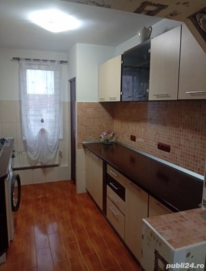 închiriez apartament 2camere 