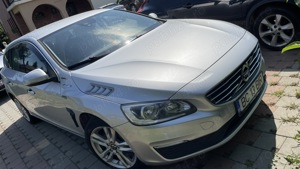 VOLVO V60 Plug in hybrid 4x4 an 2016 , 295 cai putere - imagine 6 VOLVO V60 Plug in hybrid 4x4 an 2016 , 295 cai putere - imagine 6