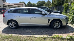 VOLVO V60 Plug in hybrid 4x4 an 2016 , 295 cai putere - imagine 5 VOLVO V60 Plug in hybrid 4x4 an 2016 , 295 cai putere - imagine 5