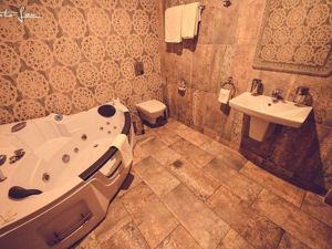 Hotel Renovat - Functional - Luxury - imagine 10