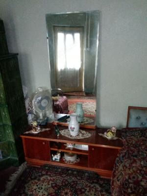 Masa de toaleta din lemn, cu oglinda