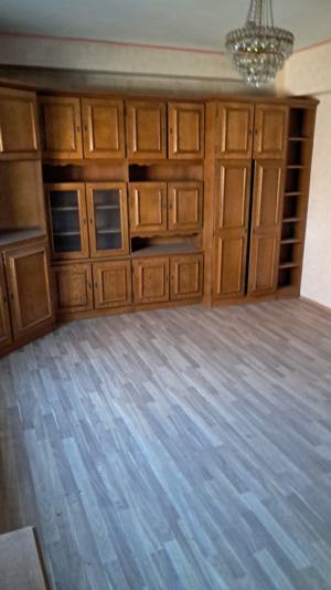 Apartament decomandat cu 3 camere, etaj 2, zona centrala