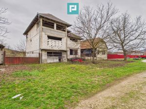 Casă la roșu în localitatea Almaș, Arad. - imagine 3