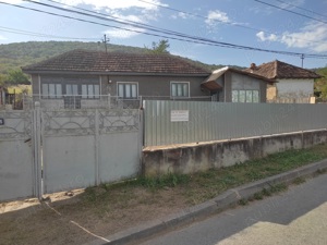 Vand casa in orasul Babadag, str. Valea Teilor, jud. Tulcea