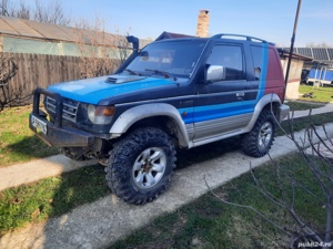 Mitsubishi Pajero 2.5 td cutie automată superselect