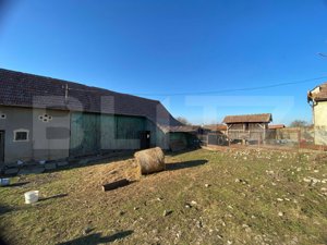 Casa veche cu 4 camere,  teren 1800 mp, Henig - imagine 3