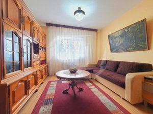 Apartament cu 4 camere, decomandat, zona The Office