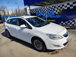 Super oferta! Opel Astra J Sport Tourer 1.3 Diesel, 2012, anvelope noi, ITP+RCA valabile - imagine 4 Super oferta! Opel Astra J Sport Tourer 1.3 Diesel, 2012, anvelope noi, ITP+RCA valabile - imagine 4