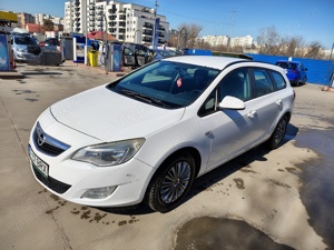 Super oferta! Opel Astra J Sport Tourer 1.3 Diesel, 2012, anvelope noi, ITP+RCA valabile - imagine 2 Super oferta! Opel Astra J Sport Tourer 1.3 Diesel, 2012, anvelope noi, ITP+RCA valabile - imagine 2