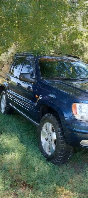 Vând jeep grand cherokee