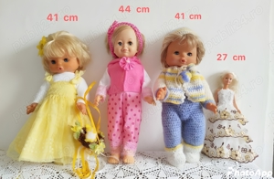 Păpuși blonde cu ochii albaatri