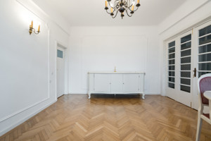 VAND APARTAMENT TREI CAMERE MAGNIFICE, SUPERB! APROAPE DE ORICE - imagine 19