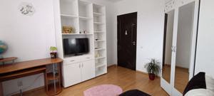 Inchiriem apartament cu 2 CAM pe termen lung+ Parcare, 