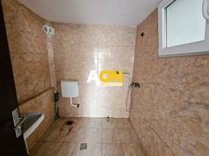 Casa de locuit si spatiu comercial, Cetate - imagine 14