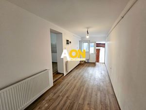 Casa de locuit si spatiu comercial, Cetate - imagine 3