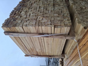 Stalpi patrati din lemn de salcam - imagine 4