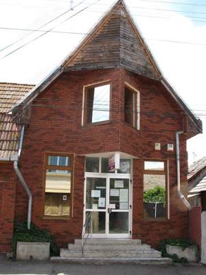 Vand in Dambul Pietros , casa cu 9 camere, 787 mp teren - imagine 9