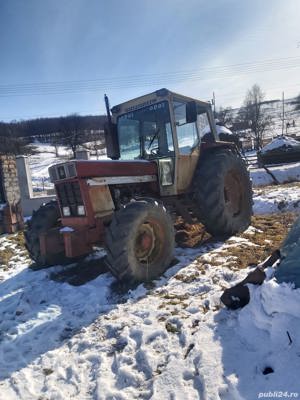 Tractor Internațional 1246 - imagine 2 Tractor Internațional 1246 - imagine 2