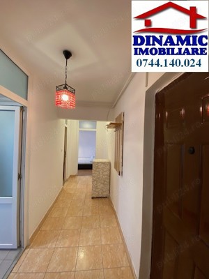 Apartament 2 camere, etaj 3, central, 300 euro lunar. - imagine 3
