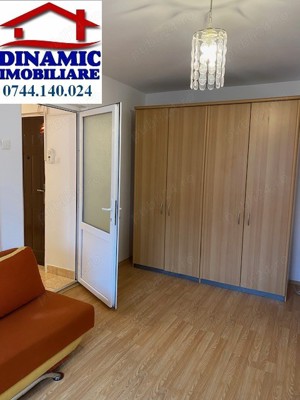 Apartament 2 camere, etaj 3, central, 300 euro lunar. - imagine 11
