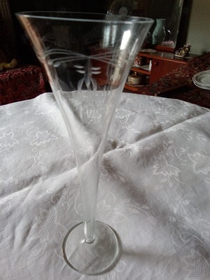 Set pahare vintage din sticla pentru servit sampanie  