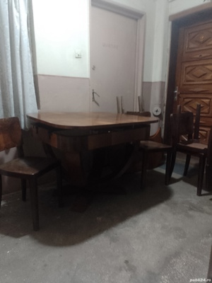 Vând masă masivă din lemn extensibilă cu 4 scaune  - imagine 2