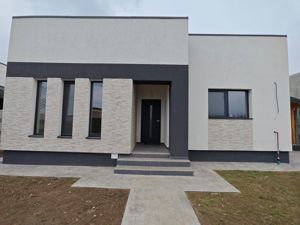 Casa parter 4 camere, terasa acoperita Comision 0 %