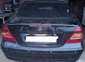 Dezmembrez Mercedes c 220   2.2 diesel automat
