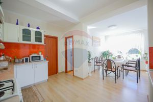 Casă cu 5 camere de vânzare în zona Episcopia Bihorului - imagine 16