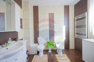 Casă cu 5 camere de vânzare în zona Episcopia Bihorului - imagine 14