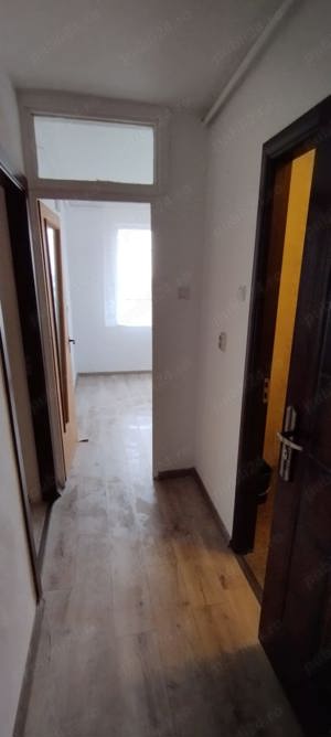 Proprietar închiriez garsonieră în Astra confort 1 decomandată 