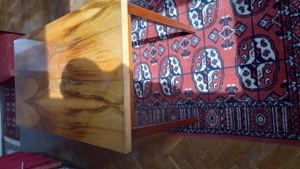 Vand măsuță frumoasa din lemn culoare natur deschis,lacuita, stare foarte buna - imagine 5