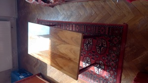 Vand măsuță frumoasa din lemn culoare natur deschis,lacuita, stare foarte buna - imagine 4