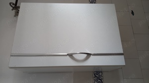 Vand dulăpior suspendat baie, alb, stare f bună, cimpartimentat interior