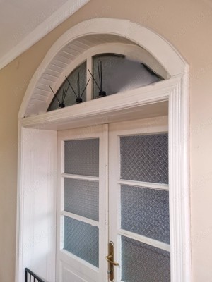 Casa de exceptie, cu 3 niveluri , garaj, cel mai bun pret de pe piata