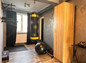 Vila de vânzare în Palazu Mare, Constanța   Proprietate spațioasă într-o zonă liniștită - imagine 8