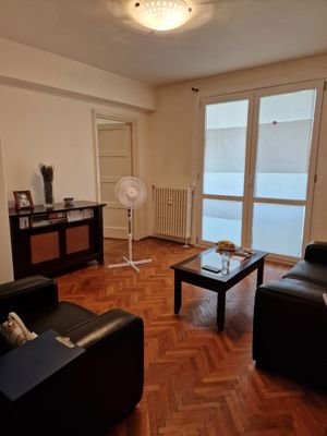Zona Piata Unirii Centrul Vechi Calea Victoriei etaj 2 ideal pt regim hotelier