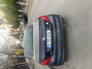 Vând auto Peugeot 207CC